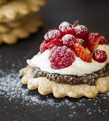 Rezept Crunchy Cream Tartelettes mit Beeren-mix
