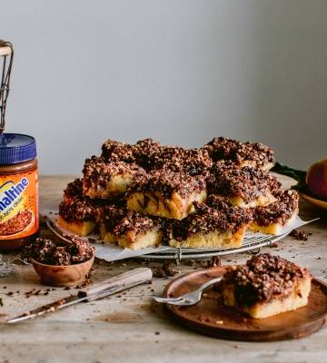 Crumble di mele con Ovo Crunchy Cream